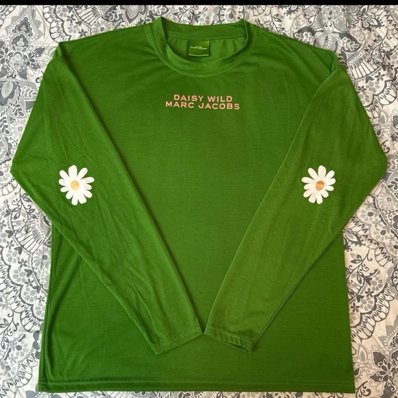 Marc Jacobs Vibrant Green Top with Daisy Details - Picture 4 of 8